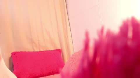    online show from December 21, 2:45 pm