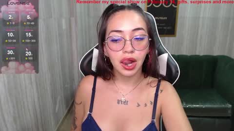 andrea online show from February 8, 7:38 pm