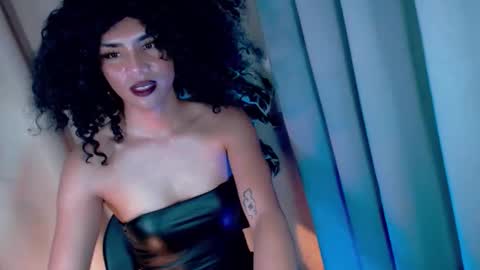 miss_bella69 online show from April 1, 9:32 am