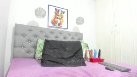 Snapshot of miss_big_ass21 chatting on February 26, 10:15 pm miss_big_ass21 online show from February 26, 10:15 pm