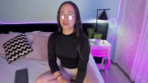 Briana online show from March 19, 12:43 pm