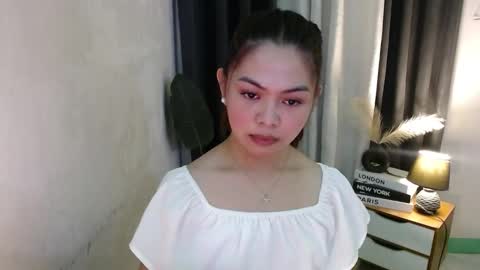 Briella online show from December 1, 5:44 pm