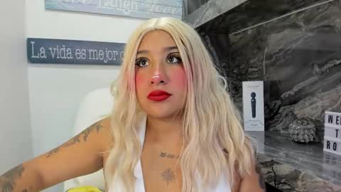 Danika online show from November 10, 11:02 am