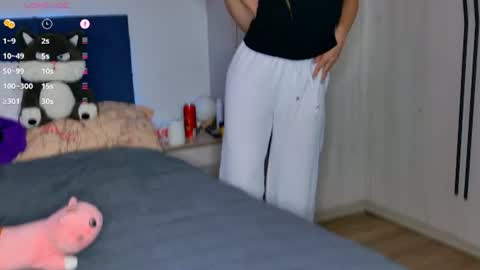 Emily online show from July 9, 7:40 pm