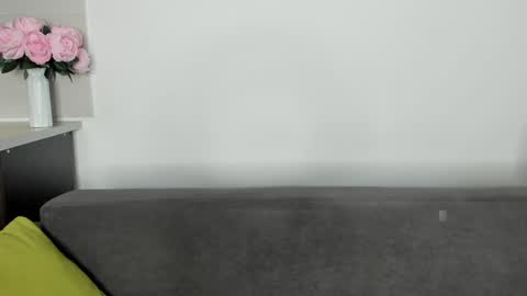 Emily online show from December 6, 7:39 pm