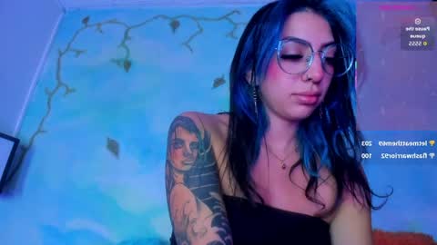 miss_evans_ online show from April 21, 2:51 am