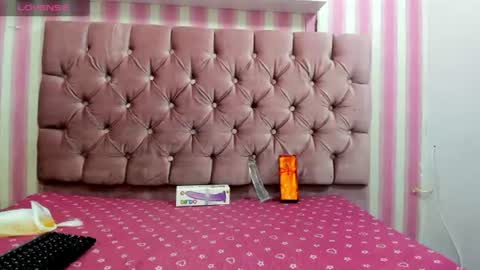 miss_kattya_ online show from July 24, 12:35 pm