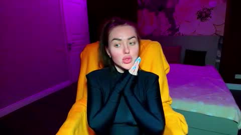 miss_kiten online show from March 27, 9:49 pm