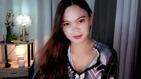 miss_kyrstyn online show from July 24, 8:00 am