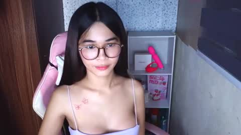 Snapshot of miss_lei18 chatting on October 20, 7:52 pm leii online show from October 20, 7:52 pm