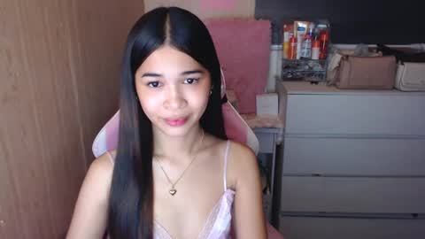 Snapshot of miss_lei18 chatting on March 6, 4:19 am leii online show from March 6, 4:19 am