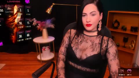 Miss LeiaHolt online show from December 11, 7:25 pm