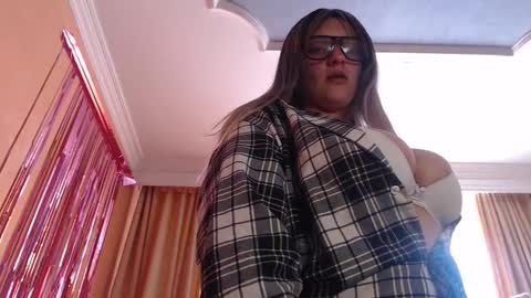 lilieth  online show from September 21, 7:07 pm