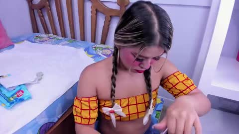 miss_lucyla online show from June 3, 11:02 am