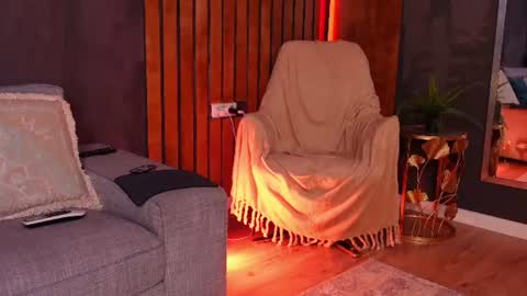 miss_m online show from June 25, 6:13 pm