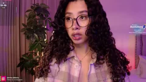 Amy Olivera online show from September 24, 1:07 pm