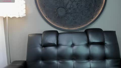 Vaiolette online show from March 3, 11:11 am