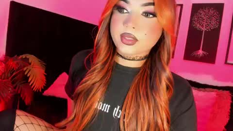 Snapshot of miss_zz chatting on October 5, 7:21 pm miss_zz online show from October 5, 7:21 pm