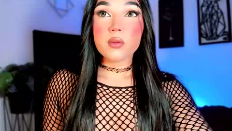 miss_zz online show from June 5, 3:06 pm