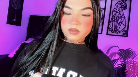 miss_zz online show from February 17, 7:02 pm