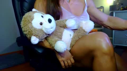 Alesyamuscledoll online show from July 5, 8:16 pm