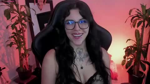 Missy Charlottte.  Hey remember to give me a thumbs up ty online show from April 15, 4:16 am