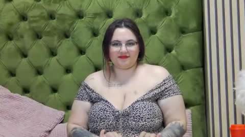 MissElisabeth online show from March 14, 5:44 am