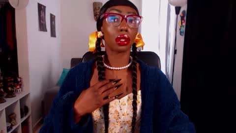 Emilie Diaz online show from February 3, 3:27 pm