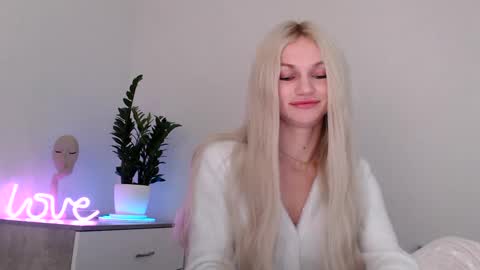 EMMA online show from December 6, 9:29 pm