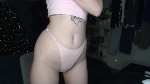 missfiti online show from December 14, 2:21 pm