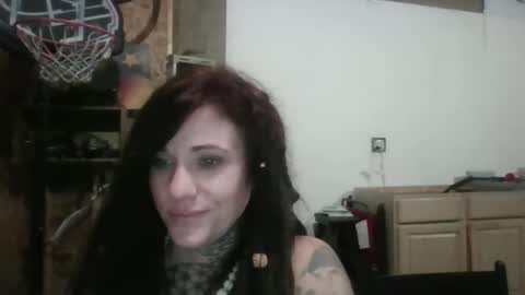 misshoneybadger333 online show from October 18, 12:48 am