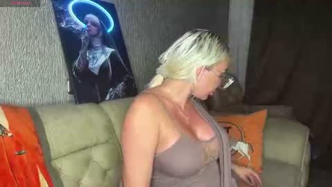 Jess online show from July 7, 7:51 pm