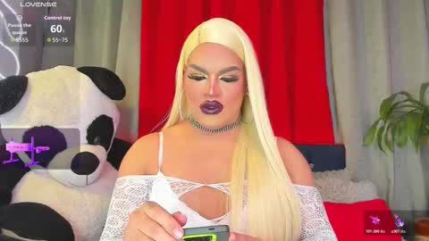 kassandra lazcano online show from November 10, 1:08 am