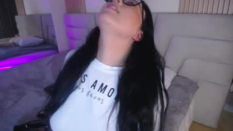 Miss Loise online show from November 18, 5:21 am