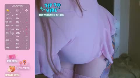 Miss Lola Luxxx aka your horny squirting girlfriend lola online show from November 13, 3:42 am