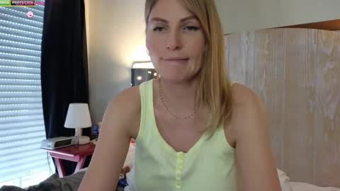 Misslucci online show from February 25, 1:32 pm