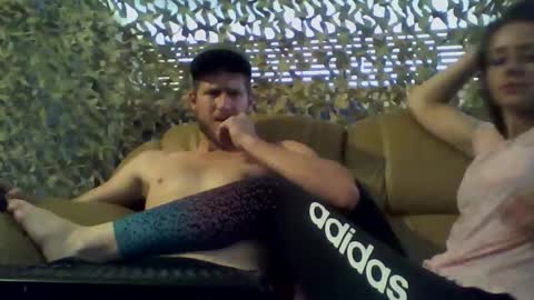 Snapshot of missmeandre chatting on February 14, 12:36 pm 4bdn couple online show from February 14, 12:36 pm