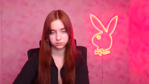 Mia online show from November 30, 12:34 pm