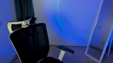 Mia online show from May 21, 3:07 pm