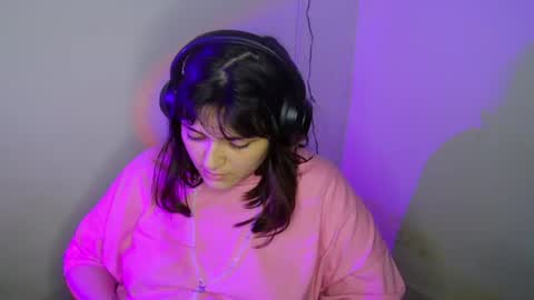 sarah online show from June 14, 12:10 am