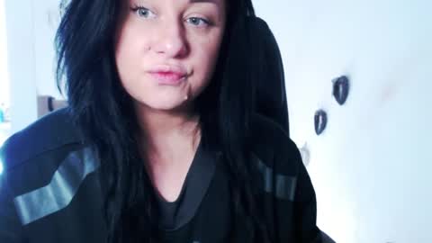 Missqueen1416 online show from March 31, 9:10 am