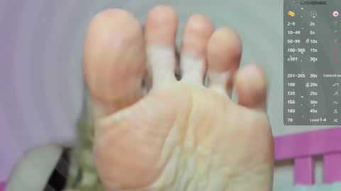 Snapshot of missslola chatting on February 11, 4:46 pm Misss Lola Angel online show from February 11, 4:46 pm