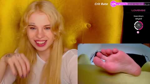 Snapshot of missslola chatting on September 10, 3:02 pm Misss Lola Angel online show from September 10, 3:02 pm