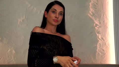 Sophie online show from June 5, 8:25 pm