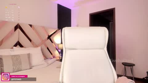 Fernanda Davila online show from November 18, 9:51 pm