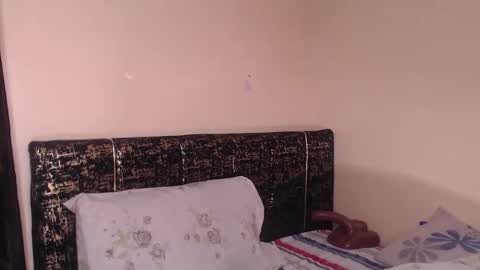 missthighsohmy online show from November 18, 9:01 am