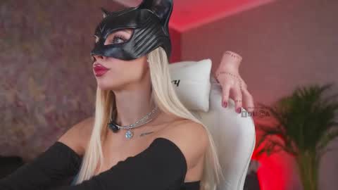 Eva online show from October 30, 10:54 pm