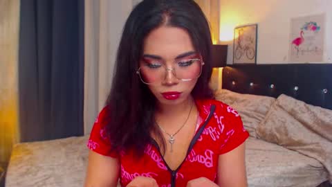 misstrishontop online show from January 8, 4:11 pm