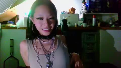 Miss Versatile online show from May 6, 3:23 am