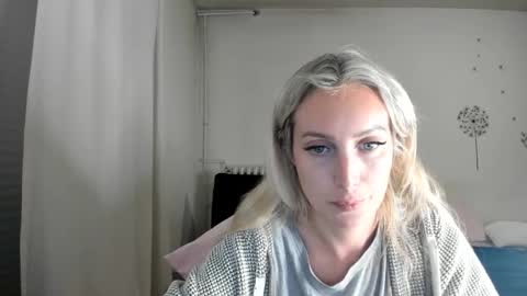 Snapshot of missy_matrix chatting on October 15, 6:42 pm Missy matrix online show from October 15, 6:42 pm